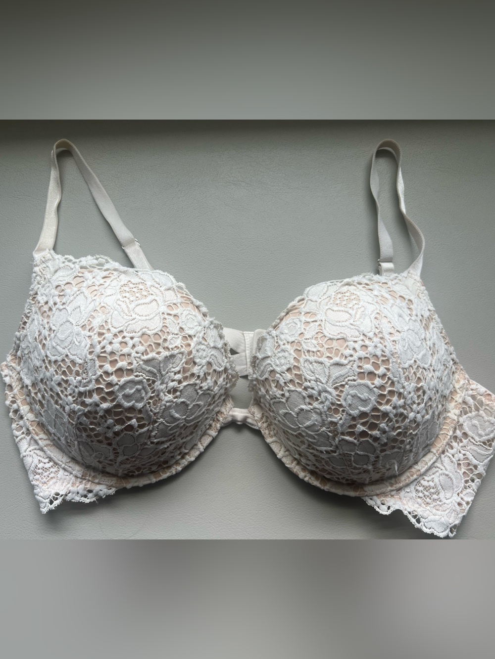 VS Very Sexy Push Up Lace Bra in Cream & White- 38C/36D-like new! Only worn 2x!